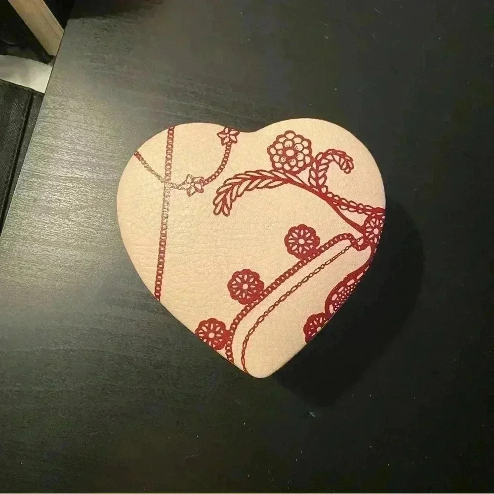 Pandora Heart Jewelry Case